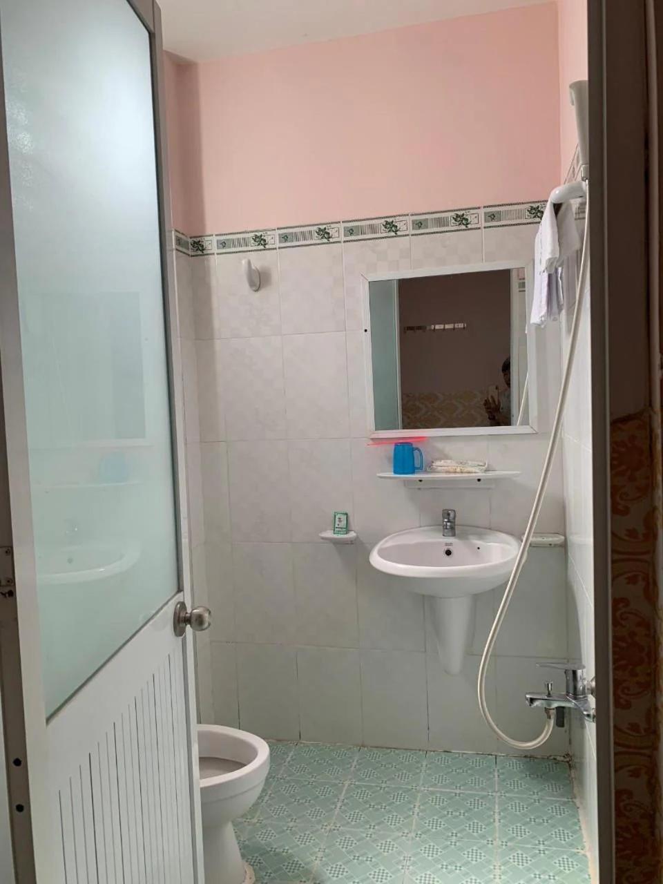 Khach San Khanh Du - Khanh Du Hotel Bien Hoa Eksteriør bilde